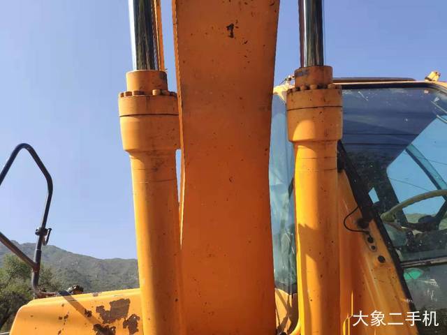 现代 R150W-9 挖掘机