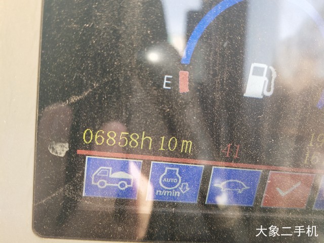 三一重工 SY215C-9 挖掘机