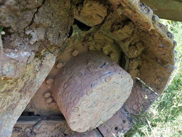 神钢 SK130-8 挖掘机