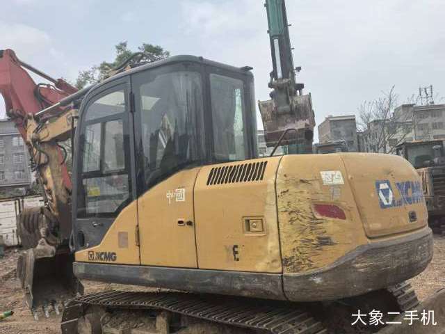 徐工 XE80D 挖掘机