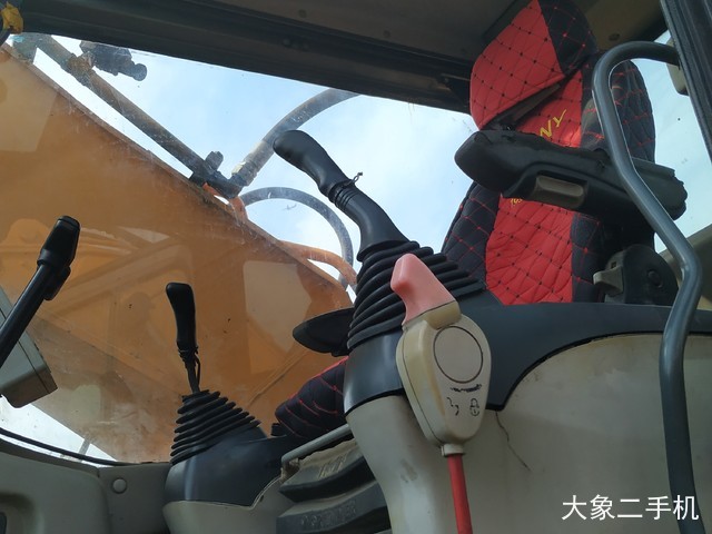 三一重工 SY365C-8 挖掘机