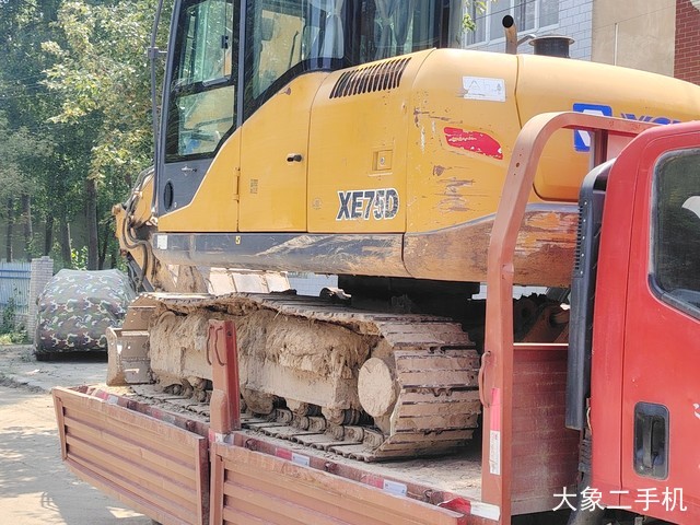 徐工 XE75D 挖掘机