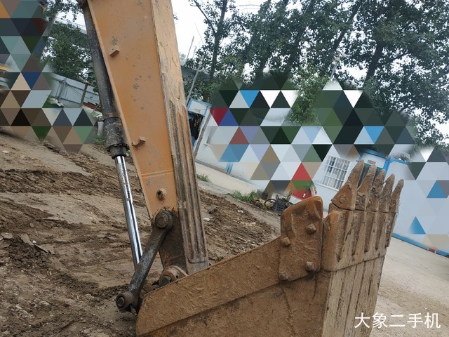 三一重工 SY215C-9 挖掘机