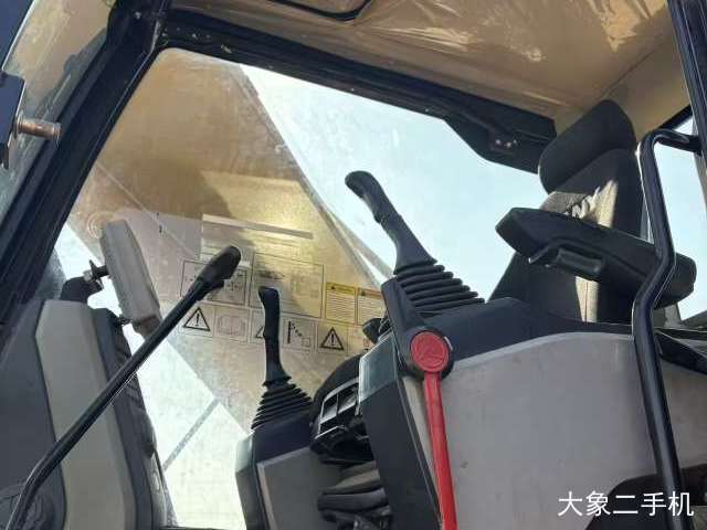 三一重工 SY305H 挖掘机