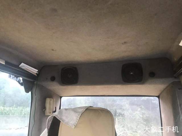 小松 PC200-8 挖掘机