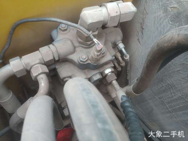 山东临工 E680F 挖掘机