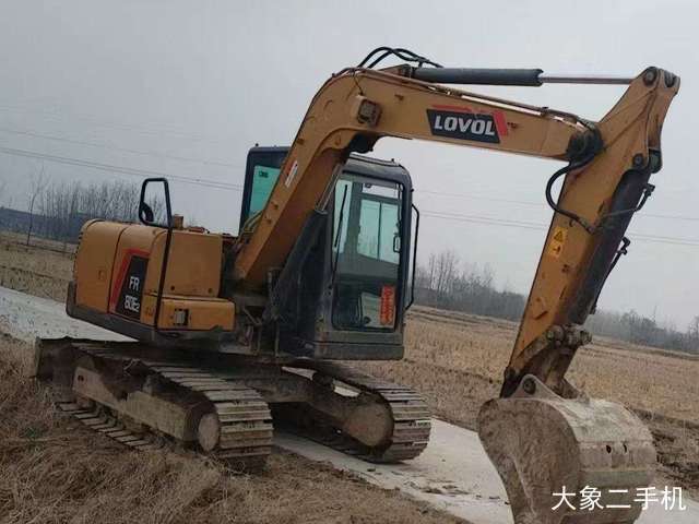 雷沃重工 FR80D 挖掘机