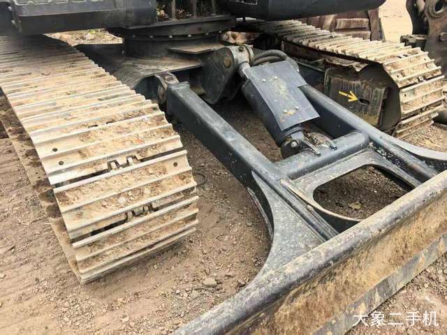 徐工 XE75G 挖掘机