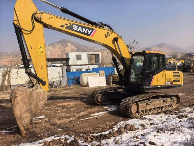 三一重工 SY245H 挖掘机