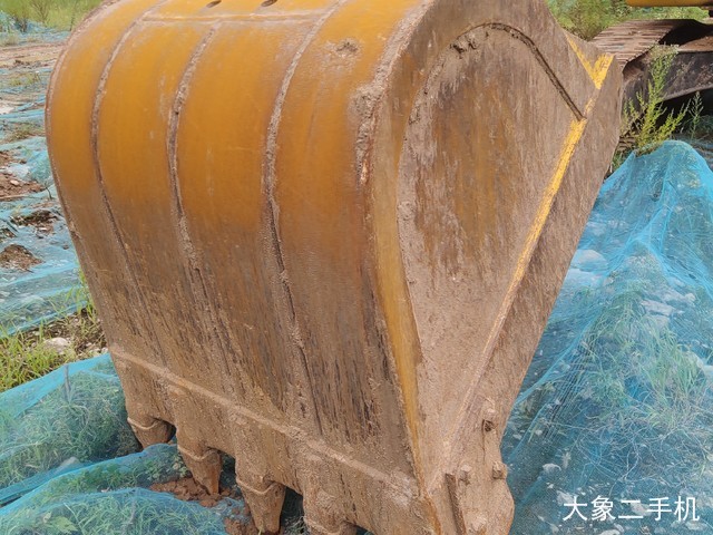 小松 PC220-8M0 挖掘机