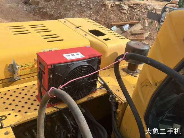 沃尔沃 EC210B 挖掘机