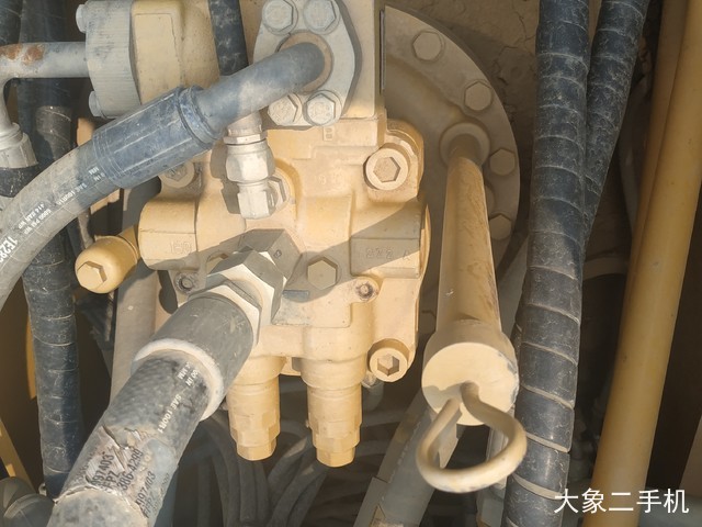 卡特彼勒 323DL 挖掘机