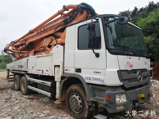 中联重科 ZLJ5413THB125-49 泵车