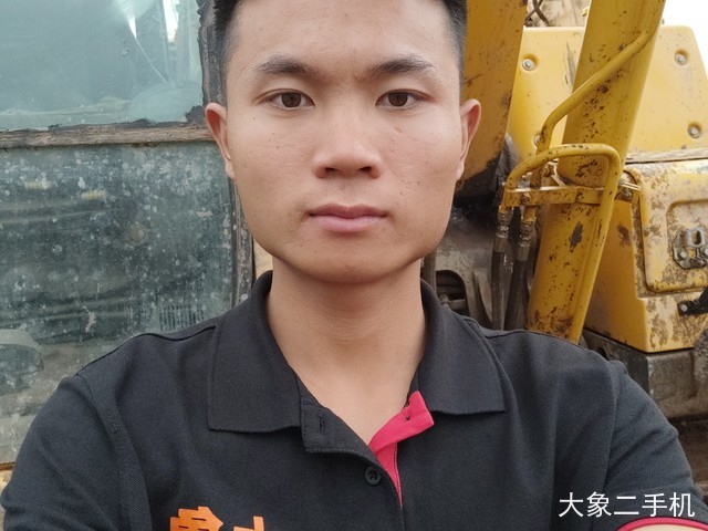 山东临工 LG6150 挖掘机