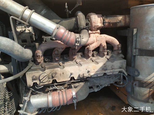 现代 R335LC-7 挖掘机