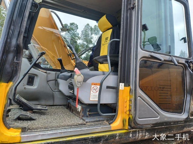 三一重工 SY135C 挖掘机