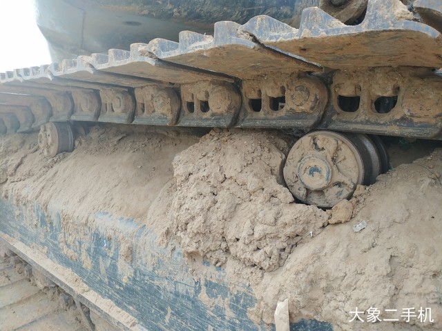 现代 R215LVS 挖掘机