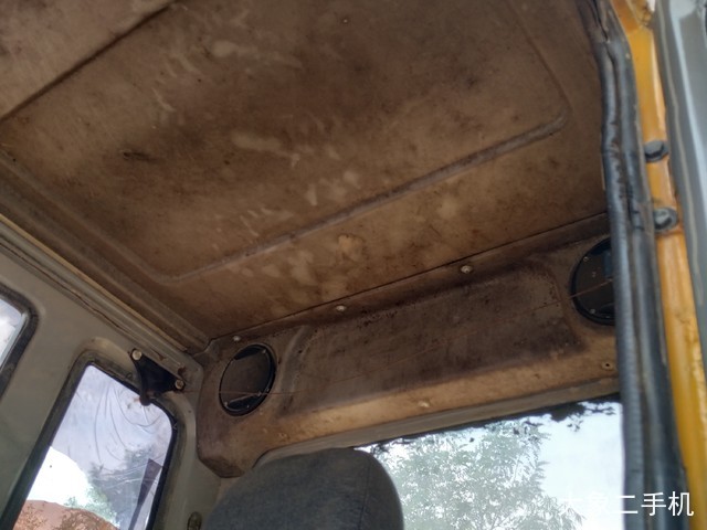 山重建机 JCM906D 挖掘机