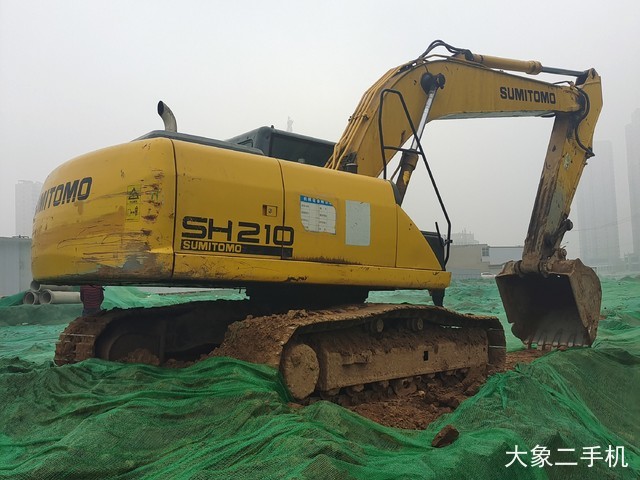 住友 SH210-5 挖掘机