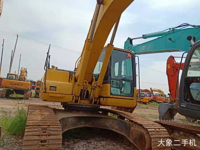 小松 PC240LC-8 挖掘机