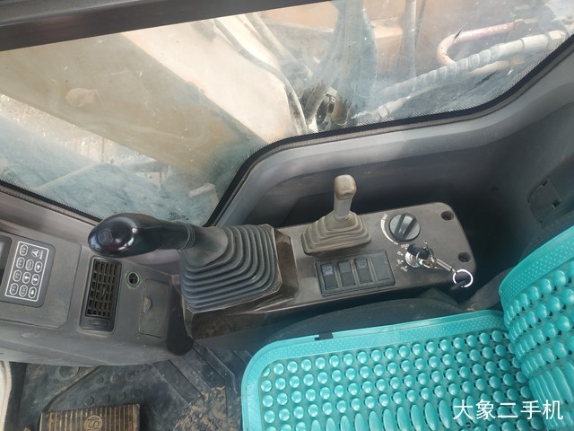 三一重工 SY65C 挖掘机