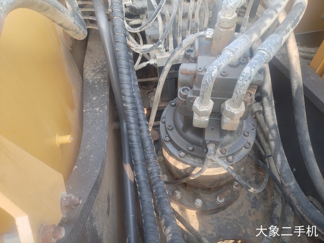 山东临工 E6225H 挖掘机