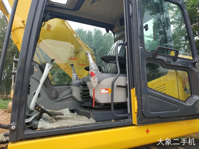 利勃海尔 LR1400/2-W 挖掘机