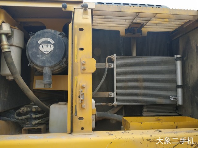 小松 PC200-8N1 挖掘机