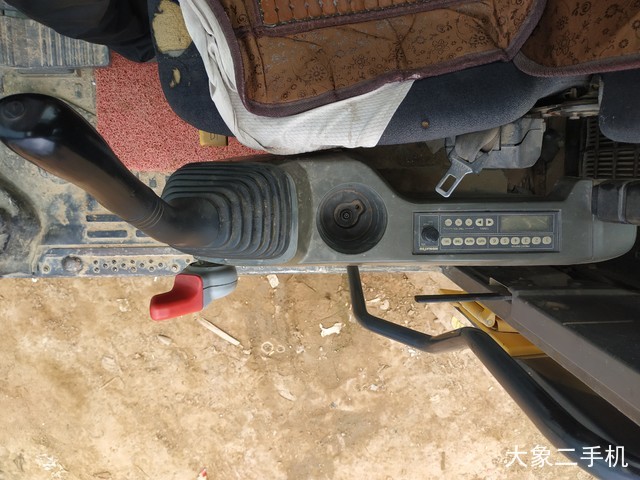 小松 PC200-8N1 挖掘机