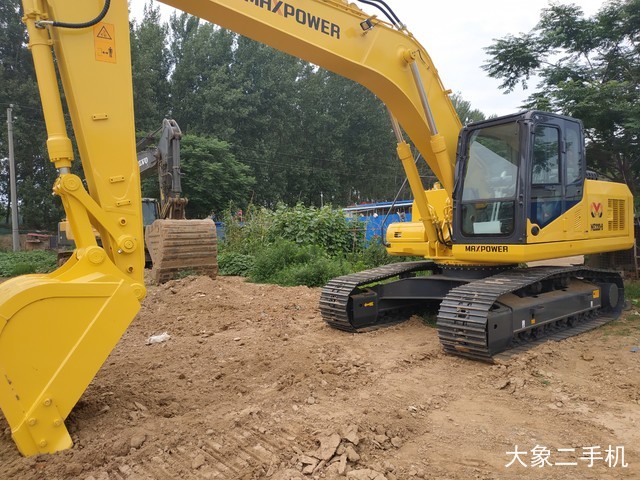 利勃海尔 LR1400/2-W 挖掘机