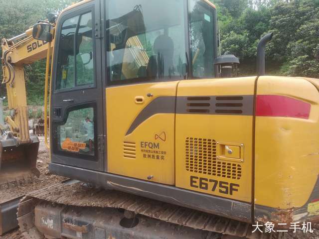 山东临工 E680F 挖掘机