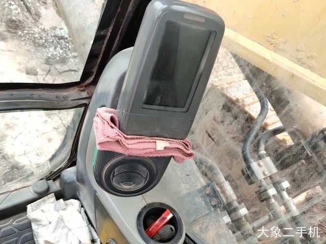 卡特彼勒 374DL 挖掘机