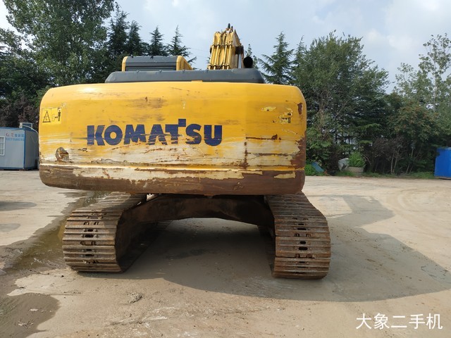 小松 PC220-8 挖掘机