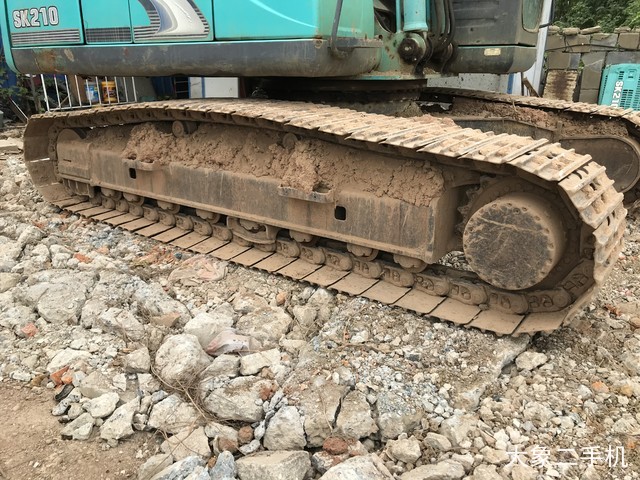 神钢 SK210LC-8 挖掘机