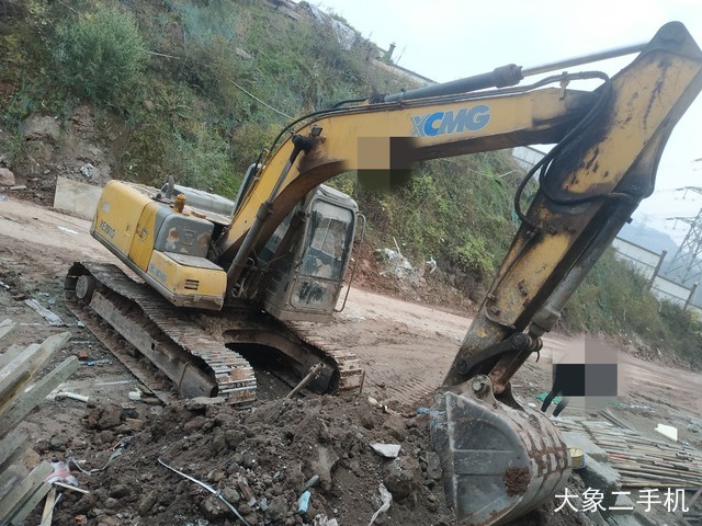 徐工 XE135B 挖掘机