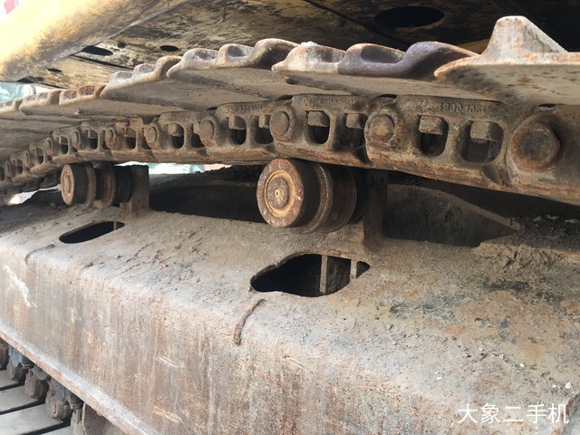 小松 PC220-8M0 挖掘机