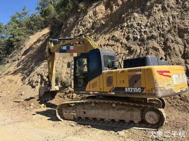 三一重工 SY215C 挖掘机