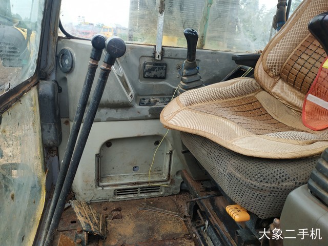 现代 R60-7 挖掘机