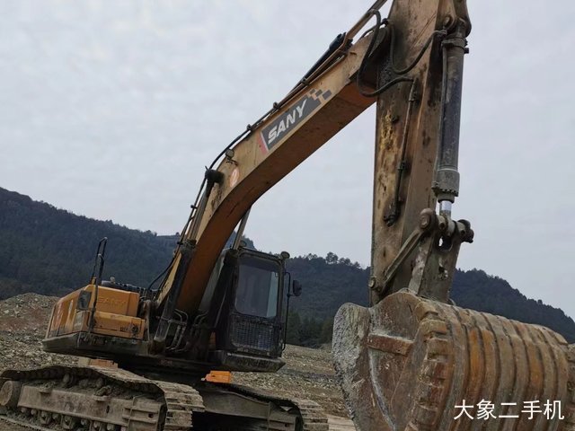 三一重工 SY245H 挖掘机