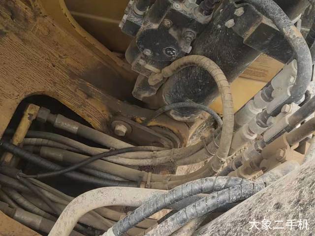 卡特彼勒 323DL 挖掘机