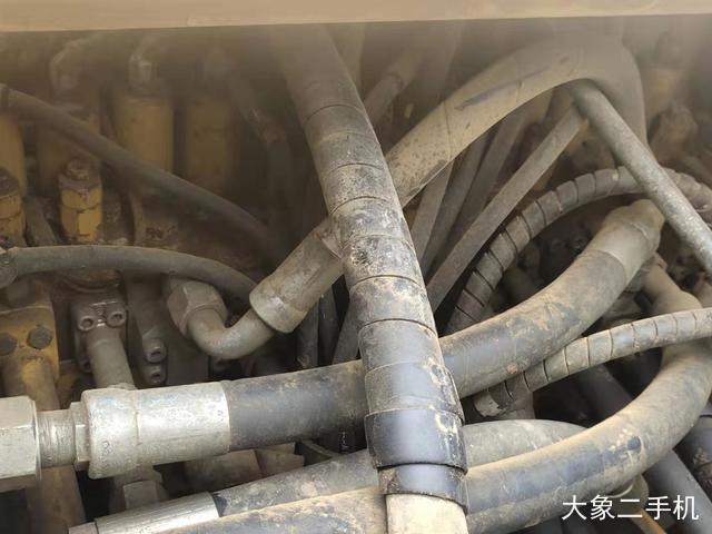 卡特彼勒 323DL 挖掘机