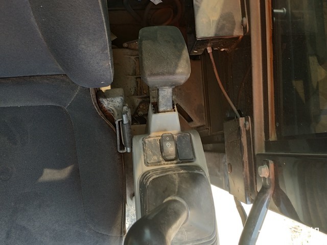 卡特彼勒 305.5E2小型液压 挖掘机