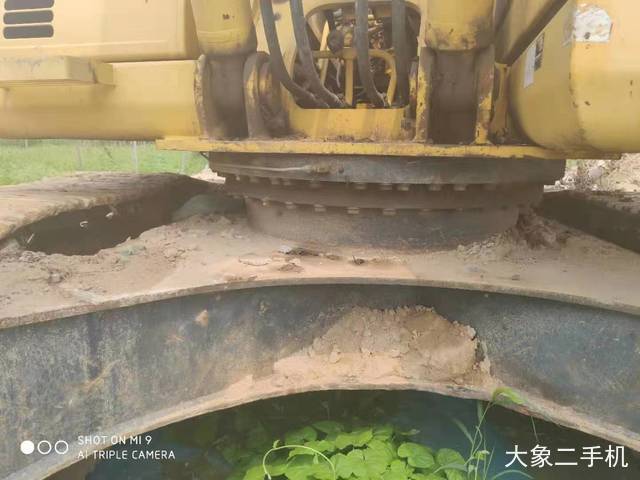 小松 PC240LC-8 挖掘机