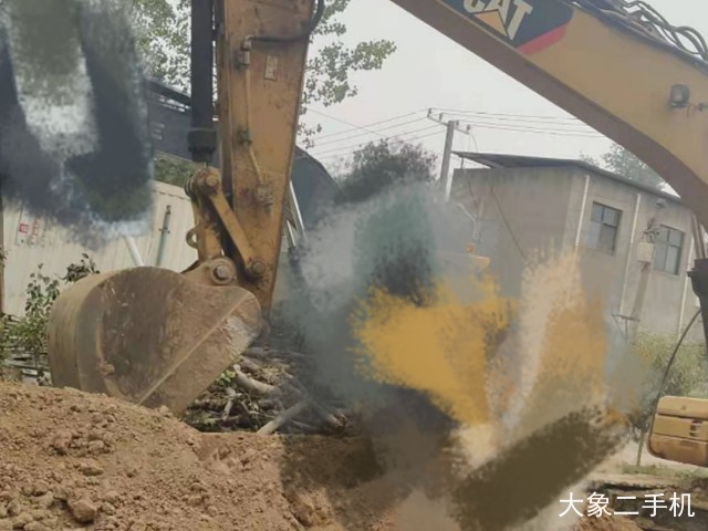 卡特彼勒 323DL 挖掘机