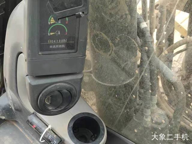 卡特彼勒 323DL 挖掘机