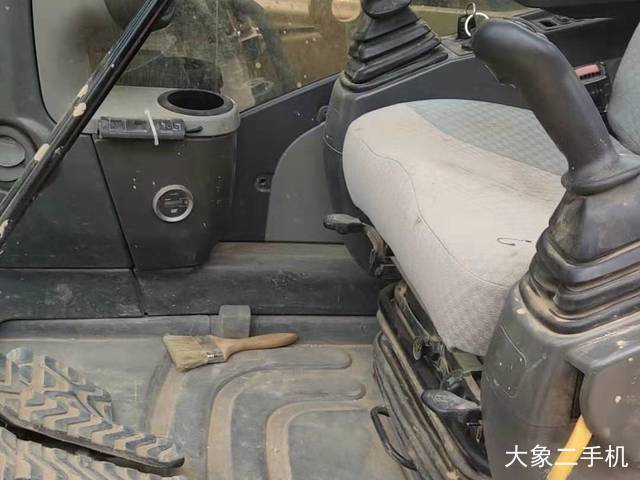 卡特彼勒 323DL 挖掘机