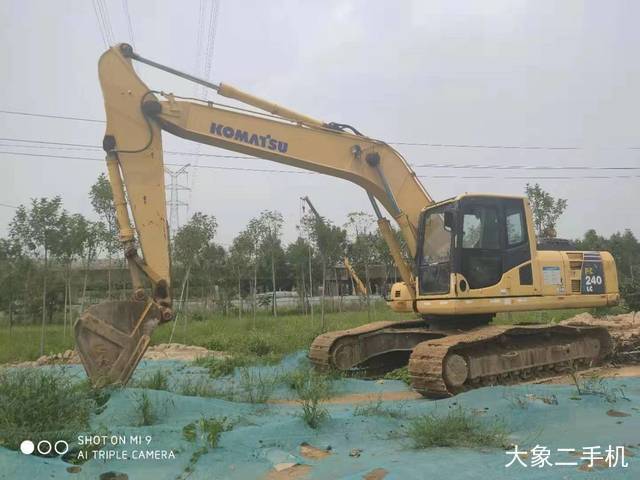 小松 PC240LC-8 挖掘机