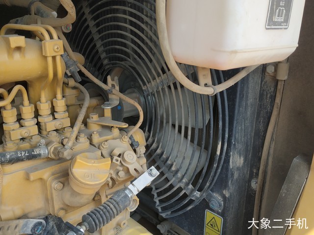 卡特彼勒 305.5E2小型液压 挖掘机