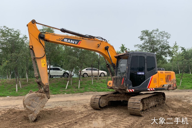 三一重工 SY135C-9 挖掘机