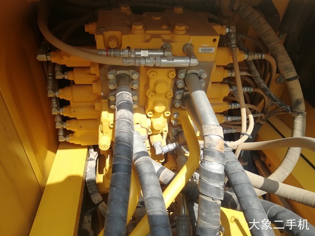 小松 PC220-8M0 挖掘机